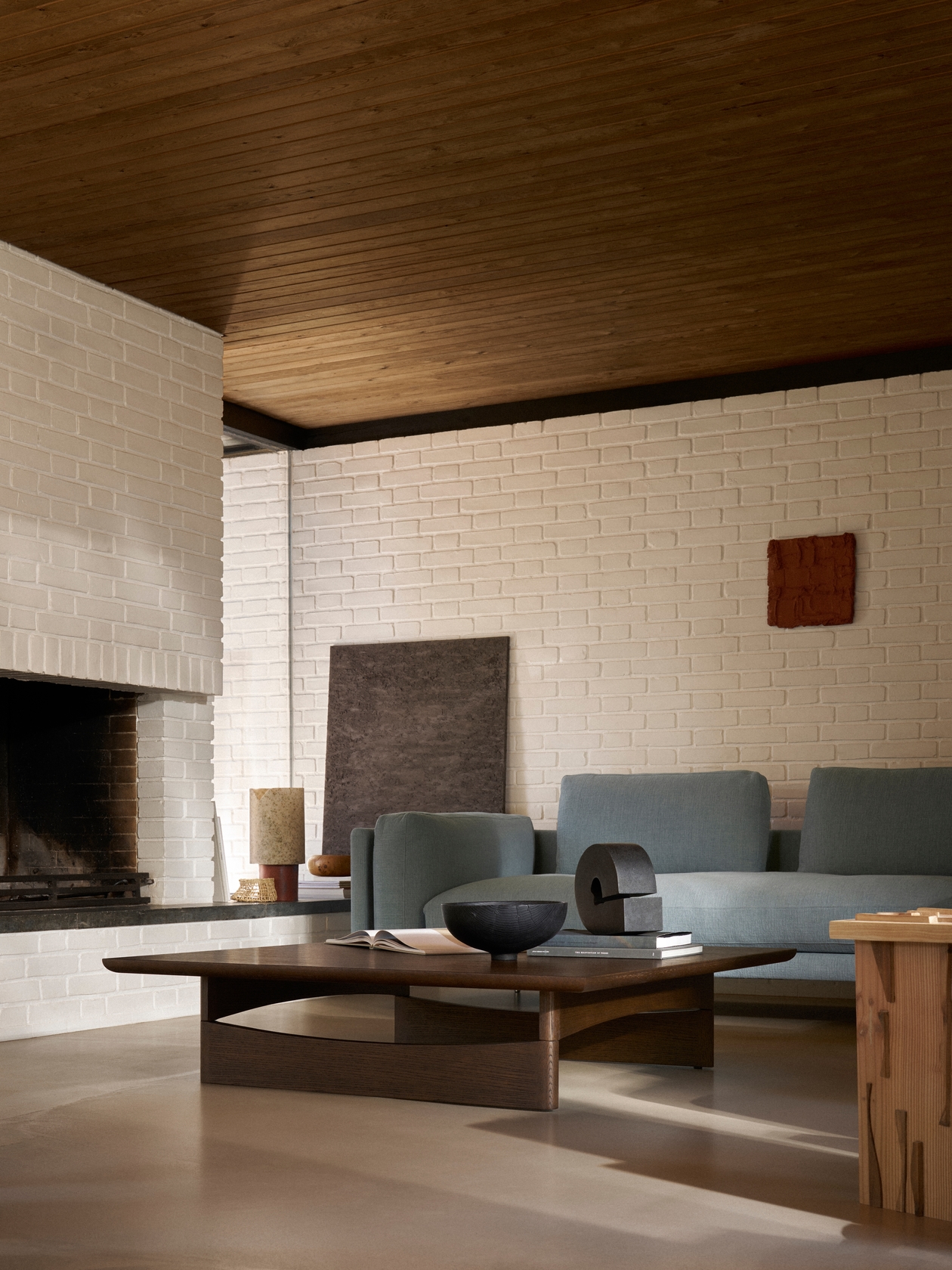 Levanto L Shape Sofa with Wooden Tray
