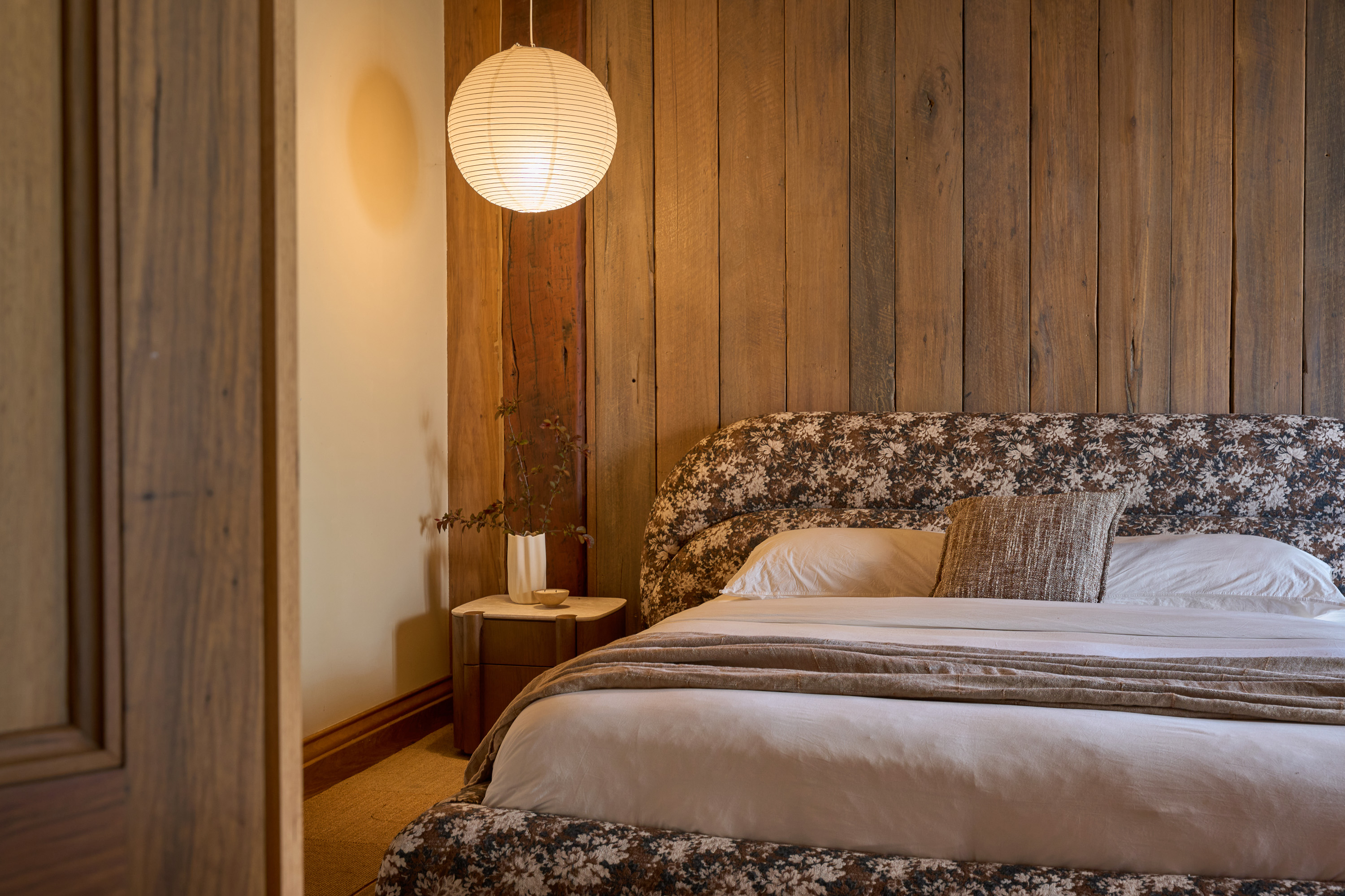 Rye Queen Bed