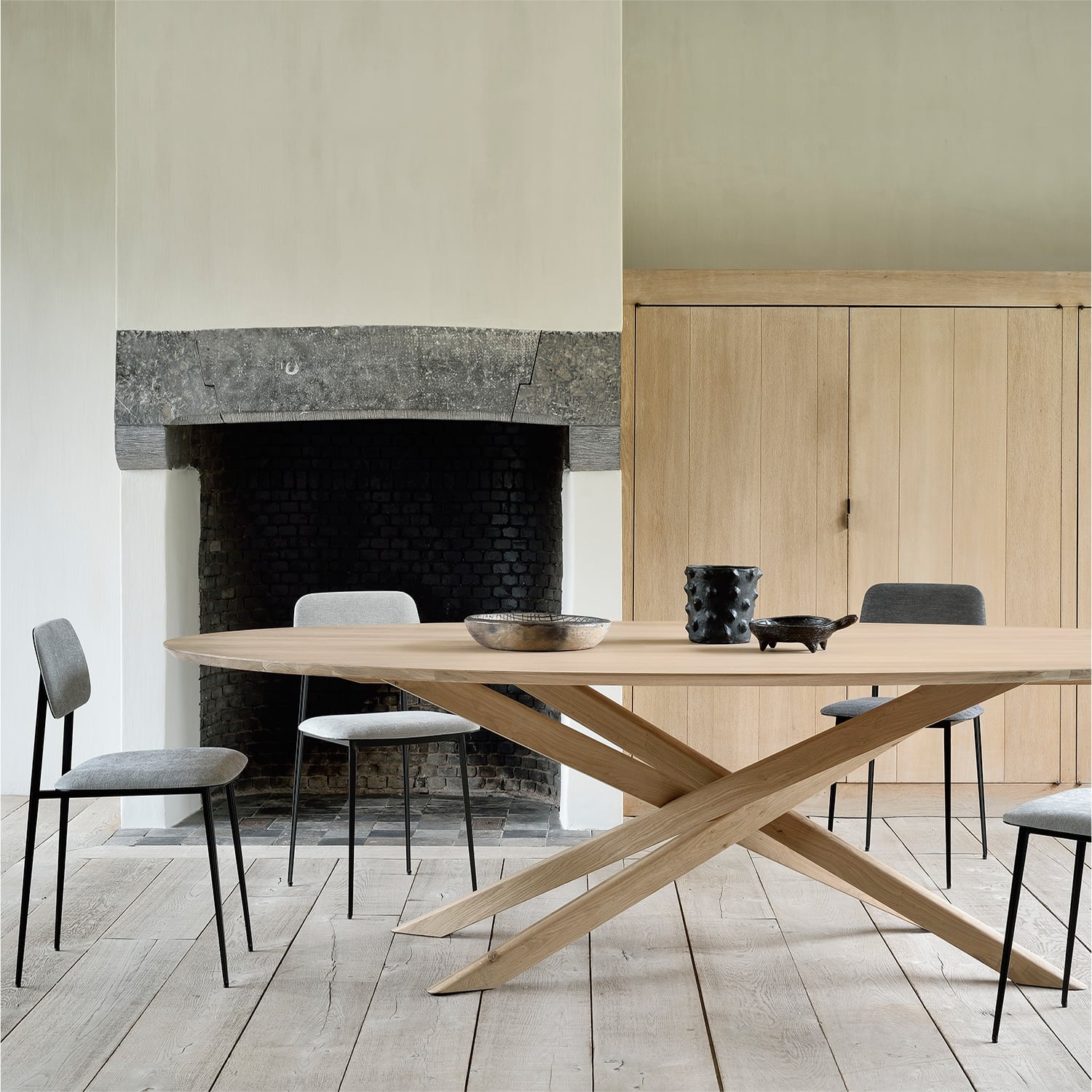 Ethnicraft Oak Mikado Oval Dining Table - Floor Stock