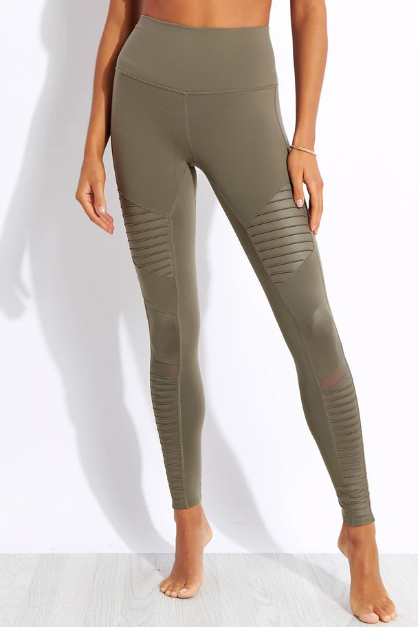 Alo Yoga Leggings The Complete Guide And Review The Sports Edit