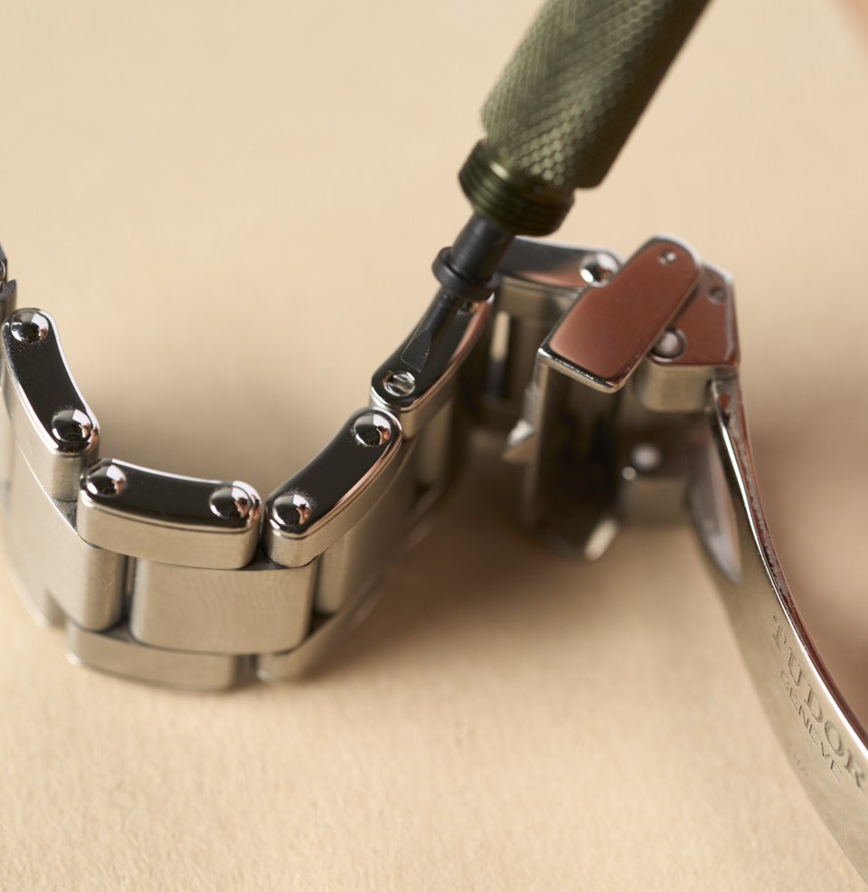 Windup Watch Shop StrapChanging MultiTool