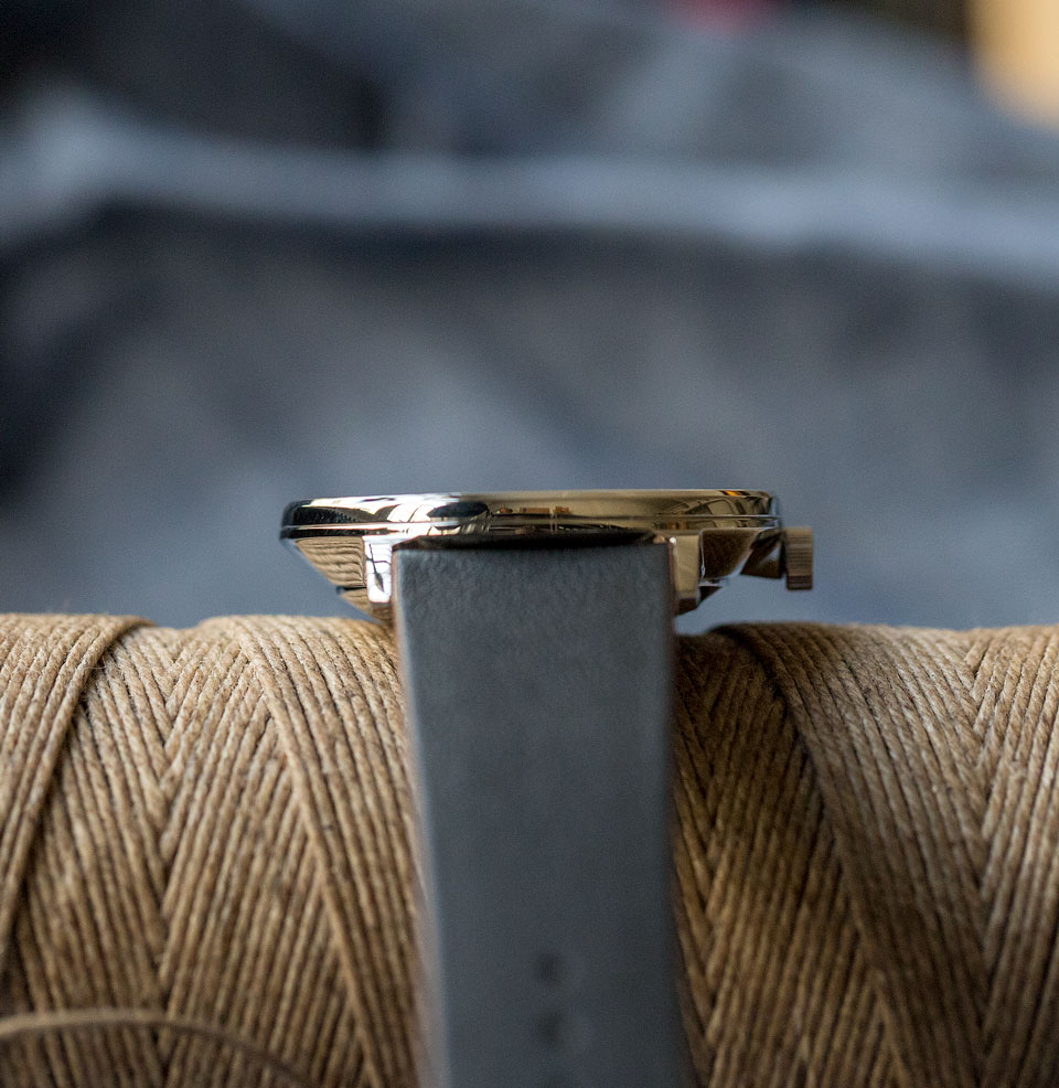 FORM A Pyramidal case shape