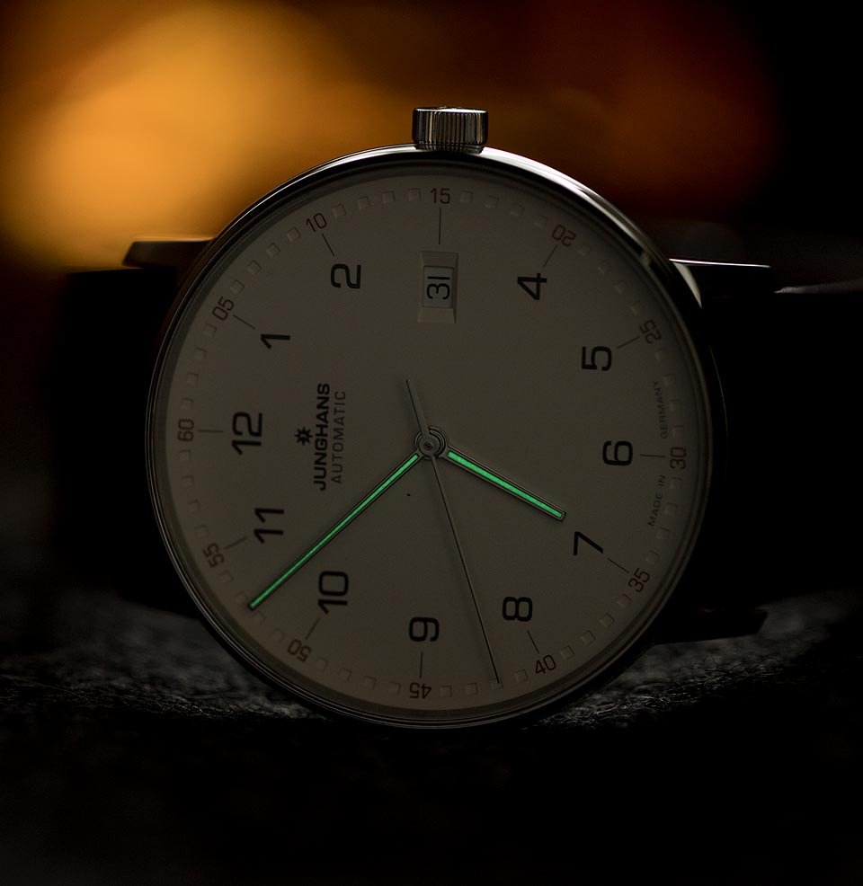 FORM A Bright green lume