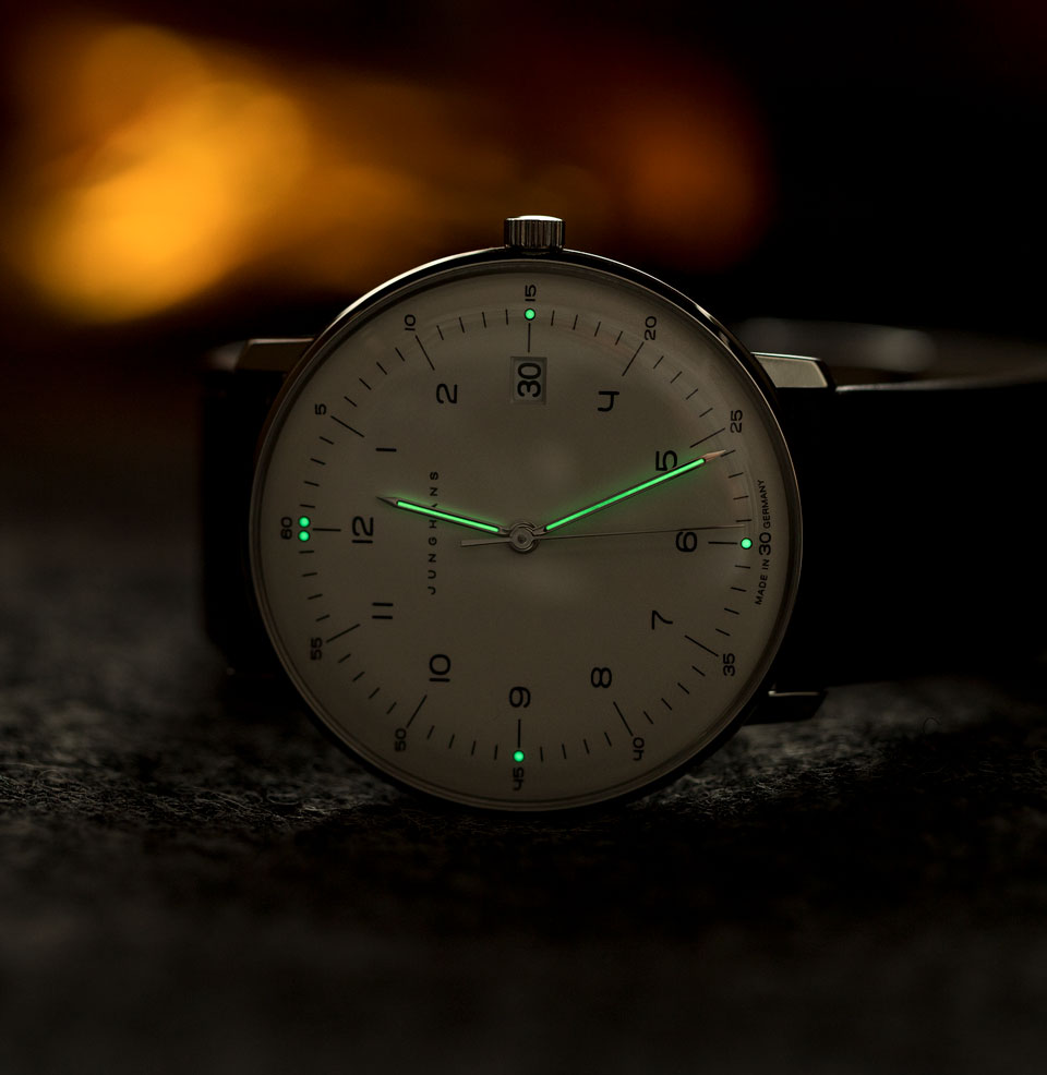 Max Bill Quarz Green lume on dial and hands