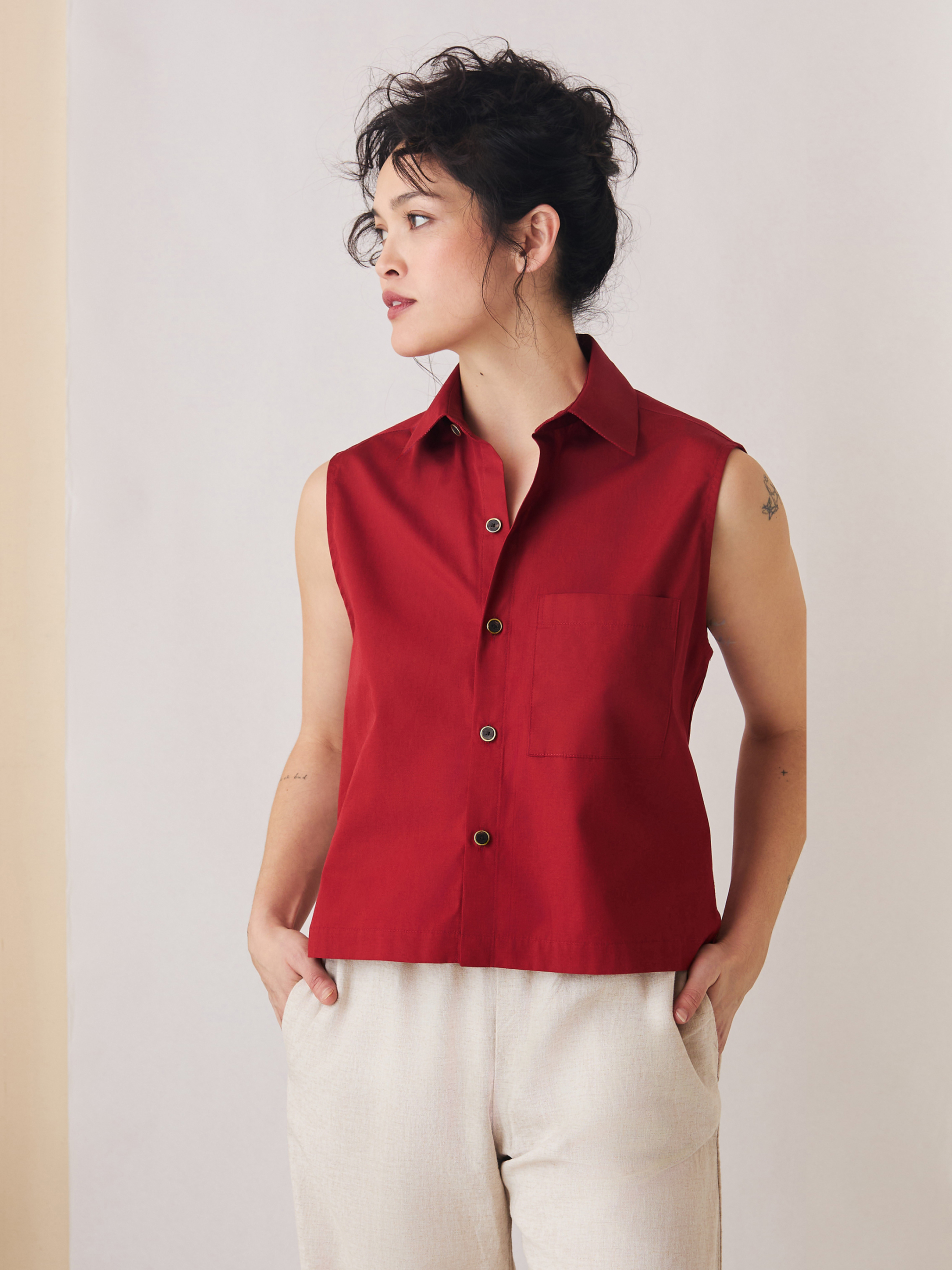 The Sleeveless (Period Red Cotton)