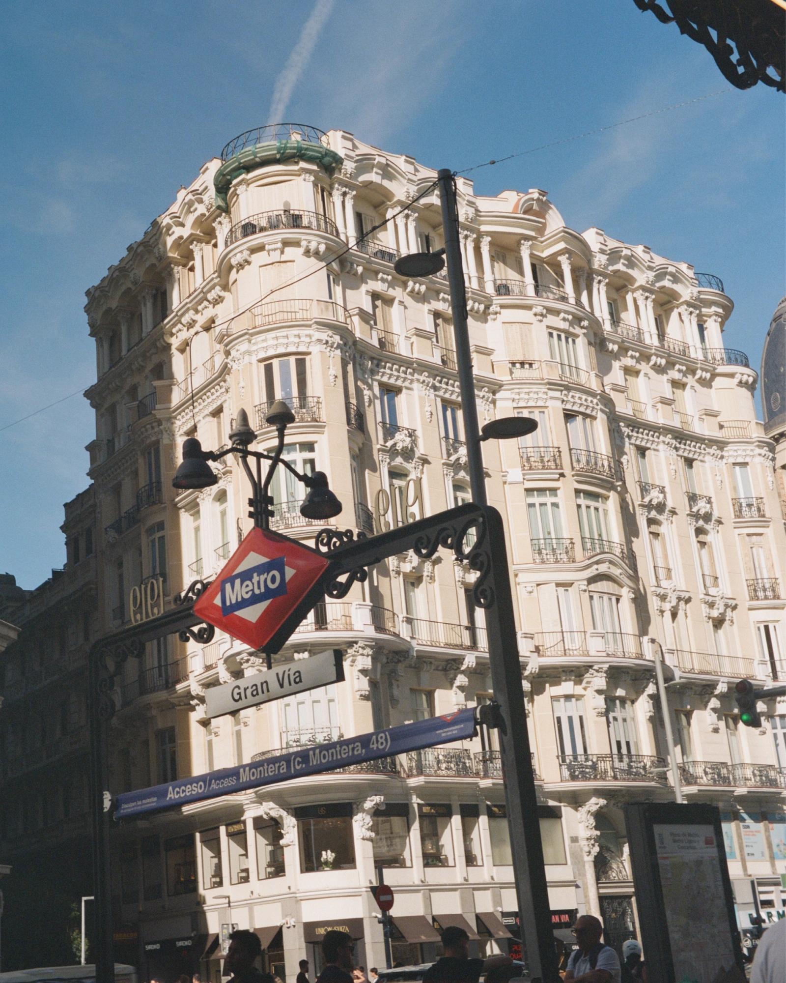 https://cdn.accentuate.io/128407798107/-1790241027045/v_0/madrid-v1790253077924.webp?v=0
