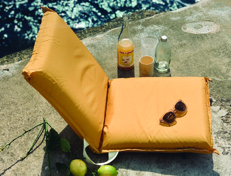 Picnic Blankets & Seats