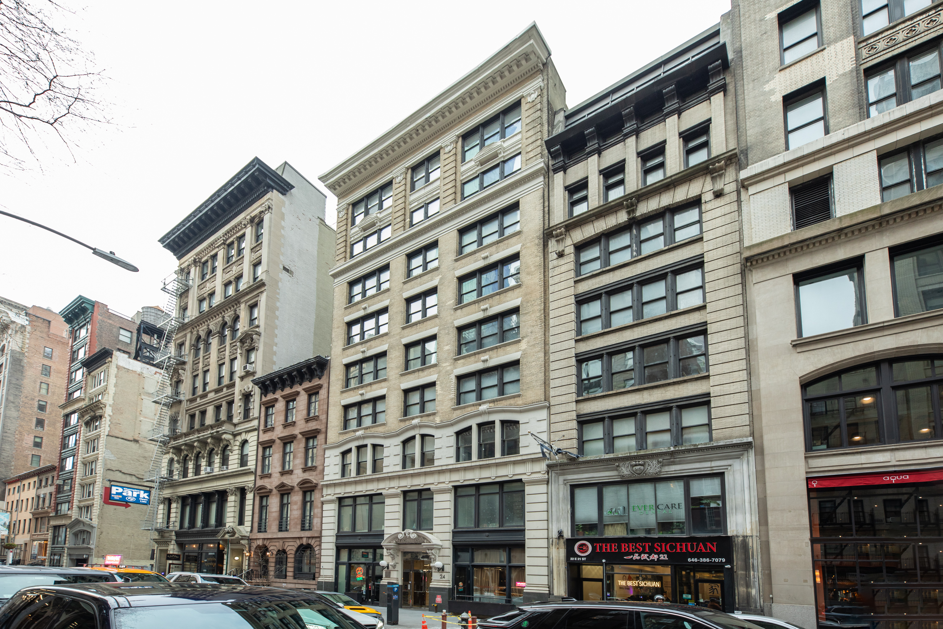 Premium wide-plank wood floors by PID Floors throughout Infinity Flats Manhattan contemporary apartments