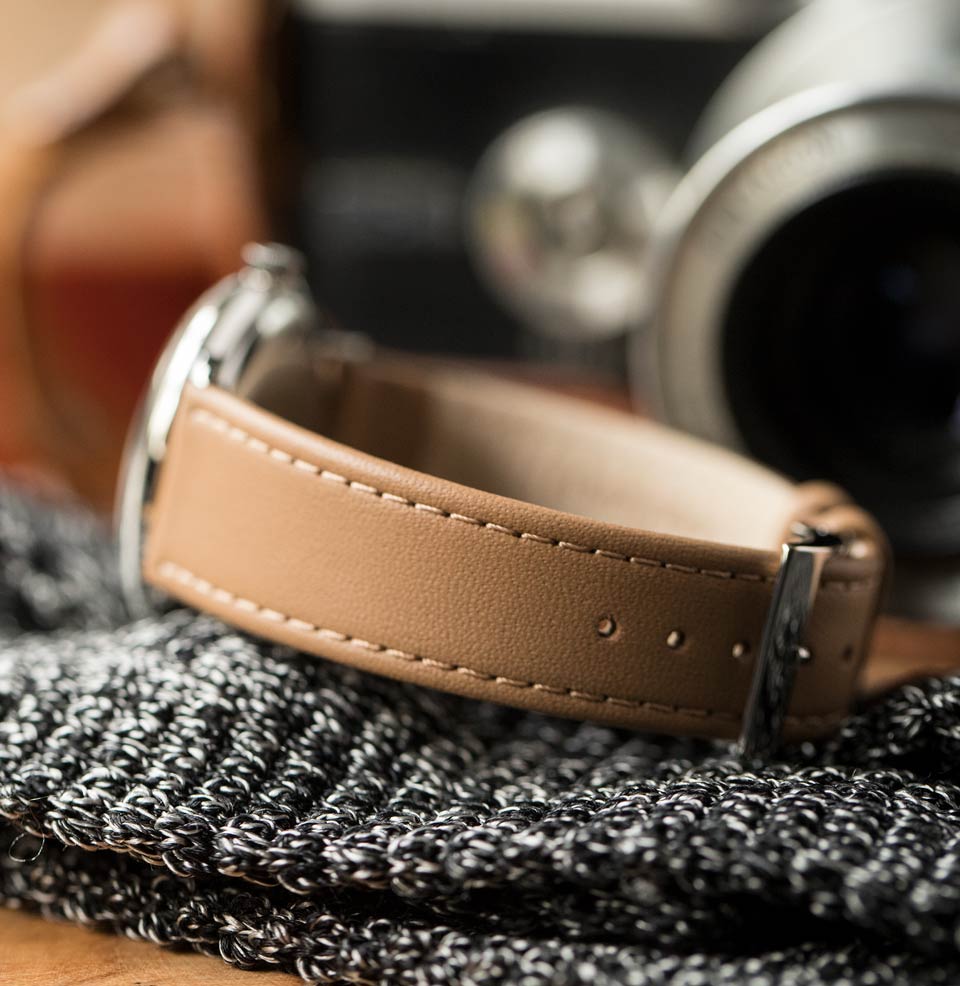 Max Bill Hand-winding Beige leather strap