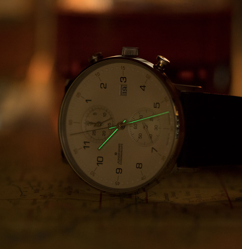 FORM C Green Lume on Hands