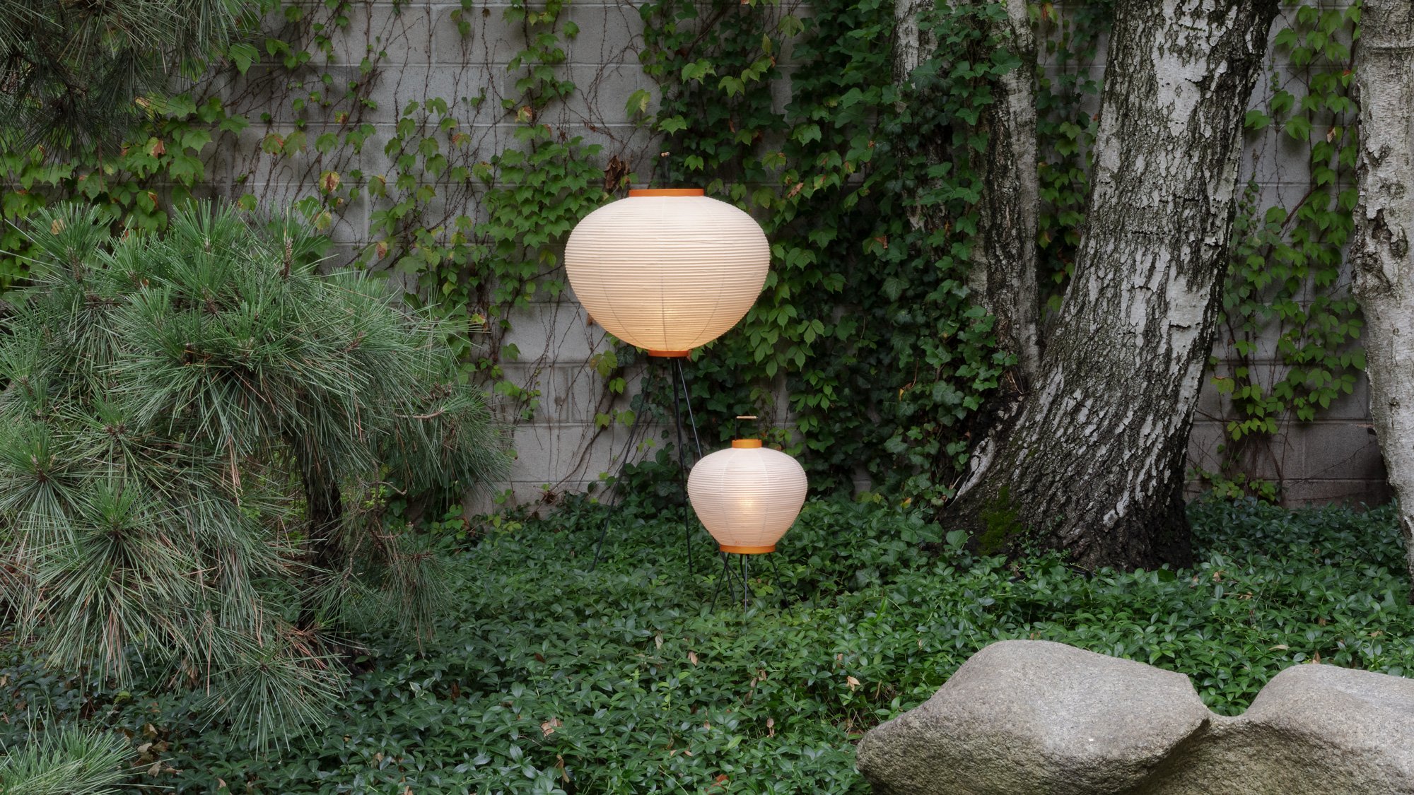 10 Glowy, Ethereal Paper Lights That Aren't by Noguchi