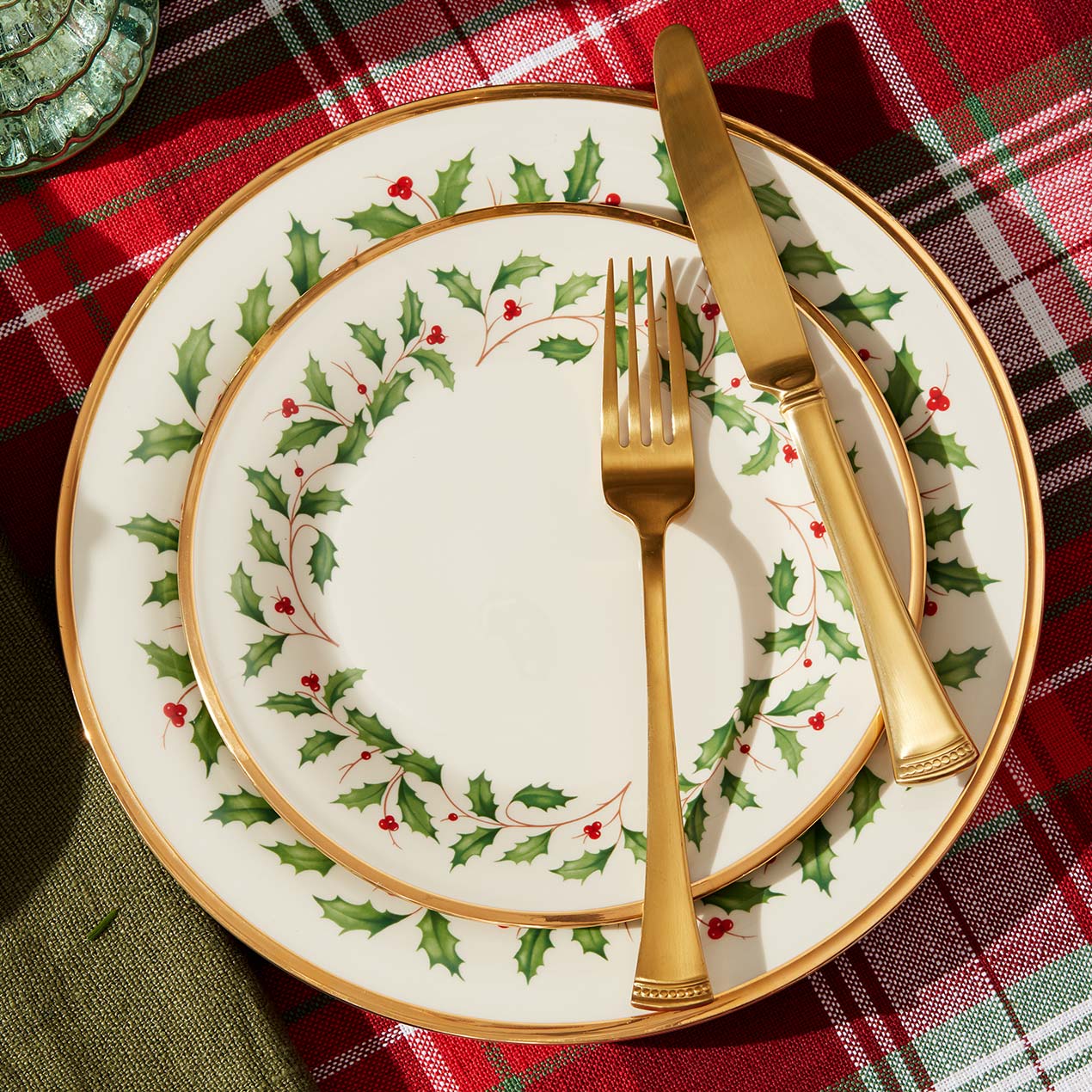 Holiday Dinnerware Collection – Lenox Corporation