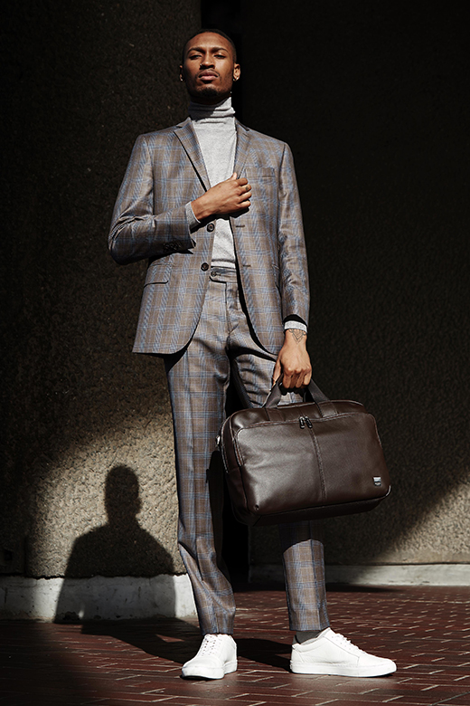 KNOMO Amesbury Leather Laptop Briefcase - 15" Feature Rectangle Image 2 | knomo.com