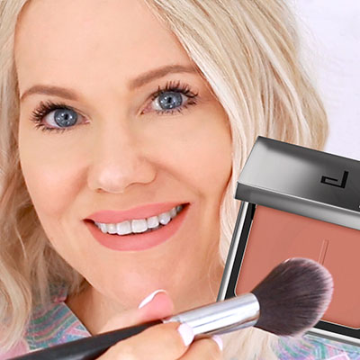 Doucce Cheek Blush in shade 'Feeling You' how to use - Step 1