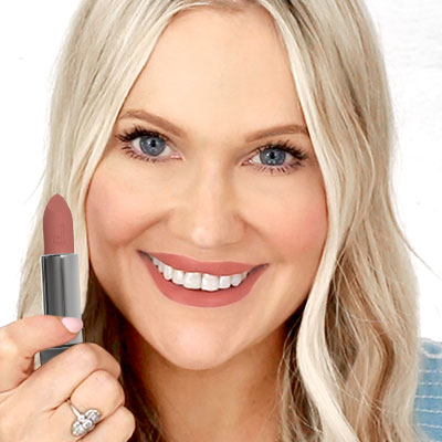 Doucce Temptation Lipstick in shade 'Follow Me' how to use - Step 3