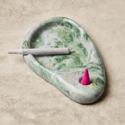 1x marble <br> ashtray
