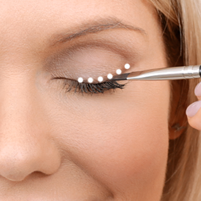 Beauty and the Boutique Dual-Ended Eye Definer Brush how to use - Use 2 - Step 1 