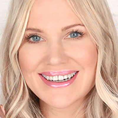 Bellamianta Luxury Lip Oil how to use - Step 4