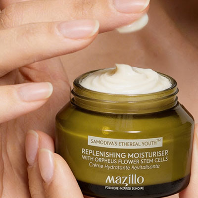 Mazillo Replenishing Moisturiser how to use - Step 2
