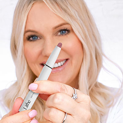 Lithe Soft Fill Lip Pencil Duo how to use - Step 1