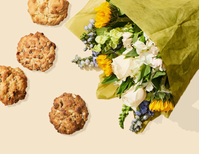 Spring Flowers & Cookie Gift Set - Levain Bakery