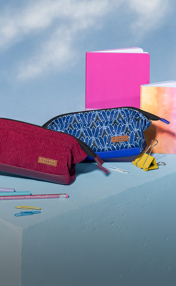 Cabaia Cabaïa réinvente les accessoires et vêtements pour les femmes, hommes et enfants : Bonnets, Sacs, Écharpes, Chaussettes, Serviettes de plage