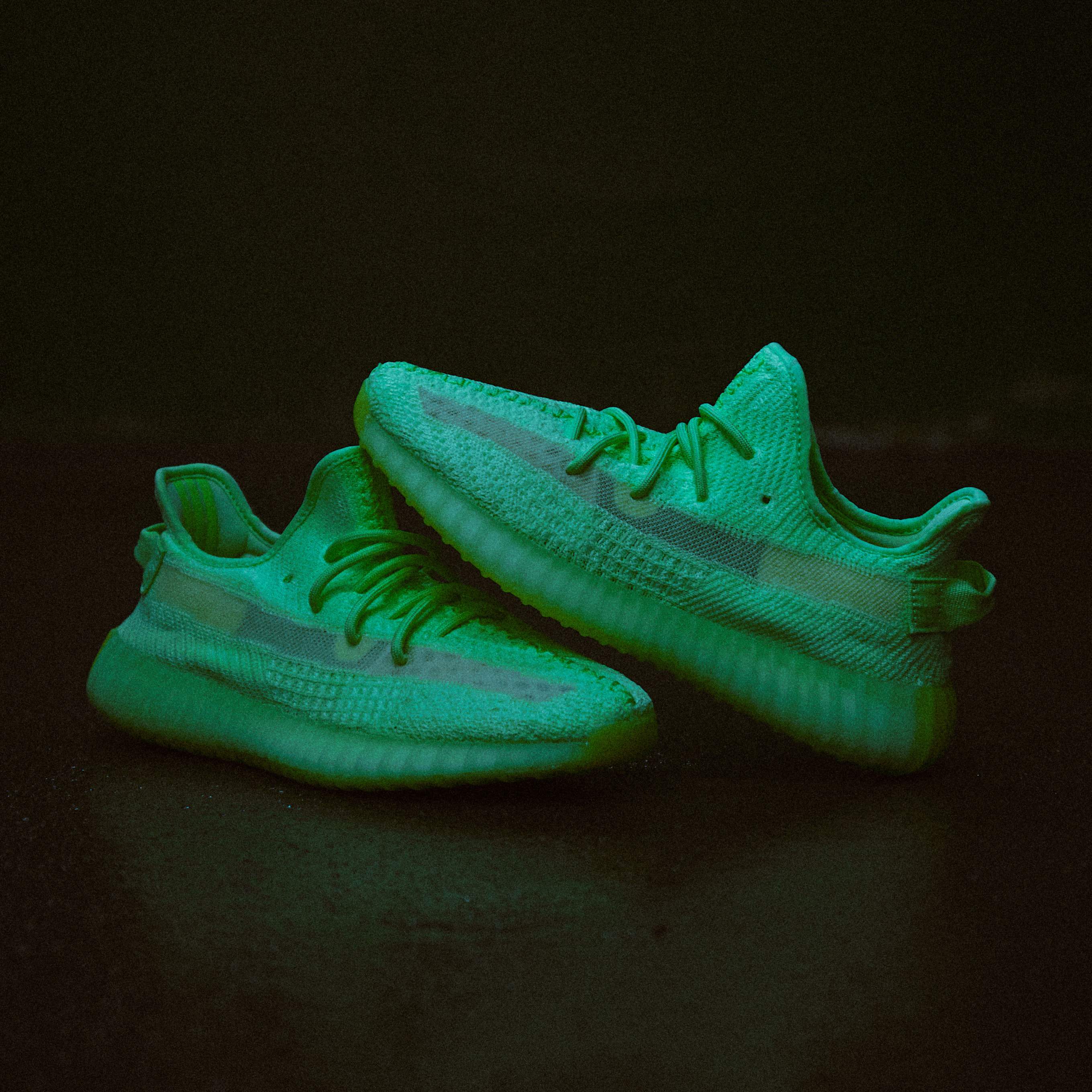 yeezy boost fluo