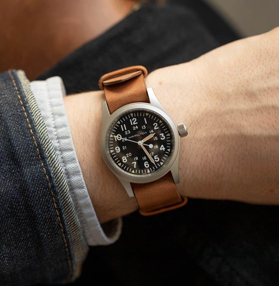 hamilton khaki field mechanical lume