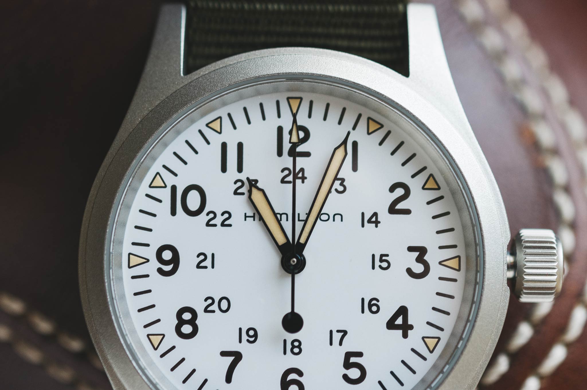 hamilton khaki field mechanical winding