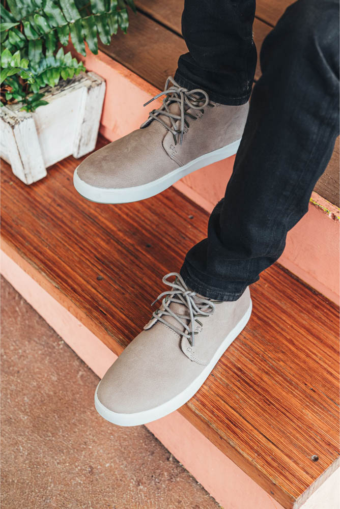 olukai mens chukka boots