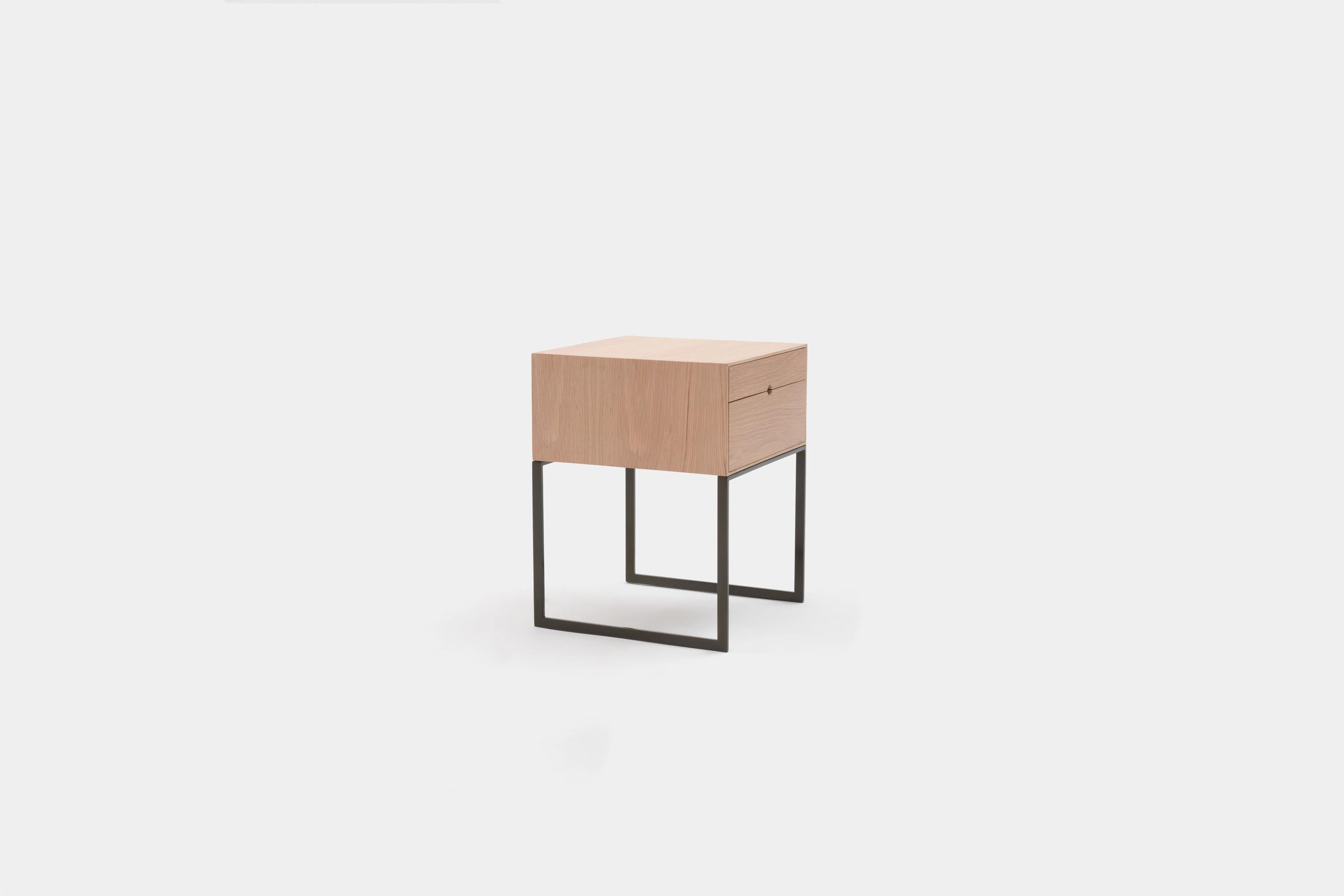 Jardan Celementine Side Table 02