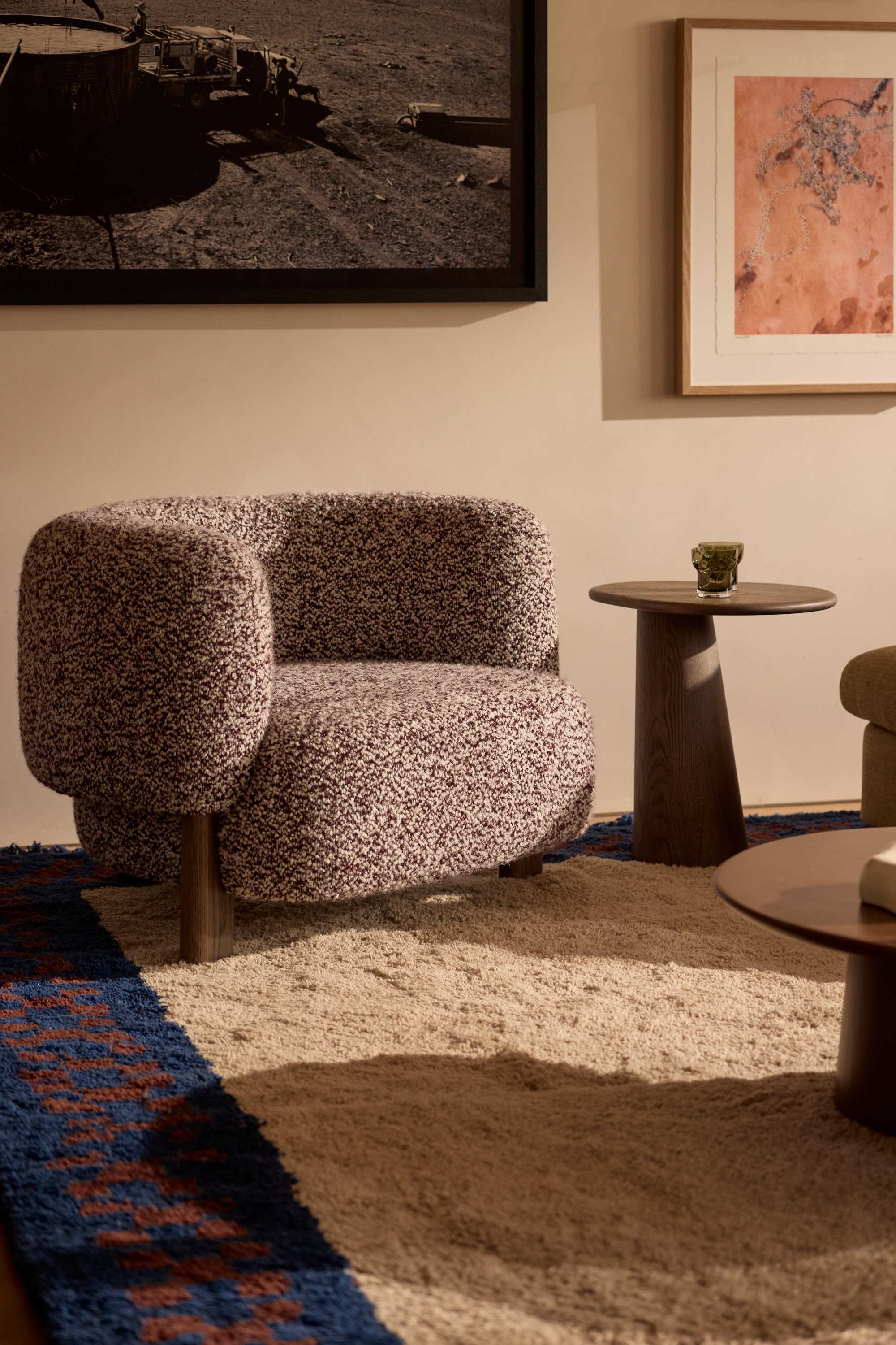 Jardan Lola Armchair Pepper SideTable 01