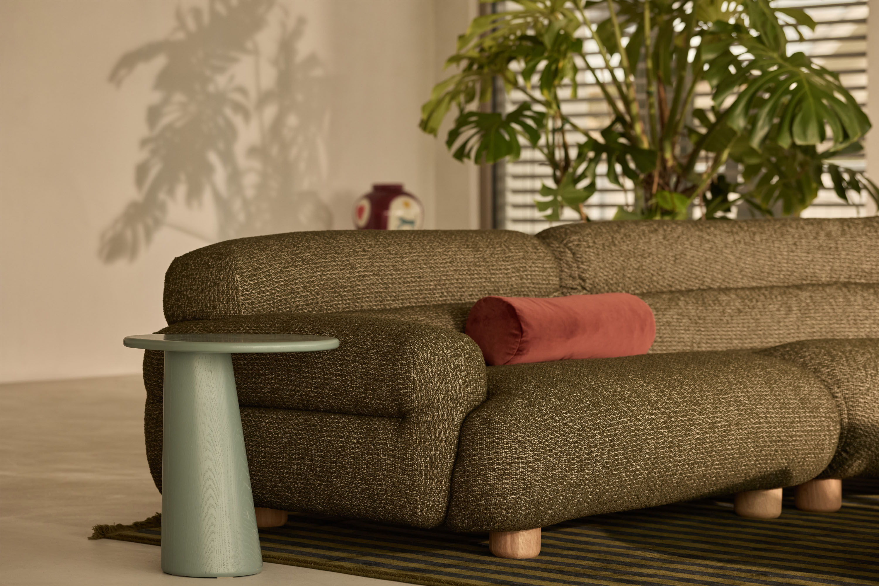 Jardan Valley Sofa Pepper SideTable 2