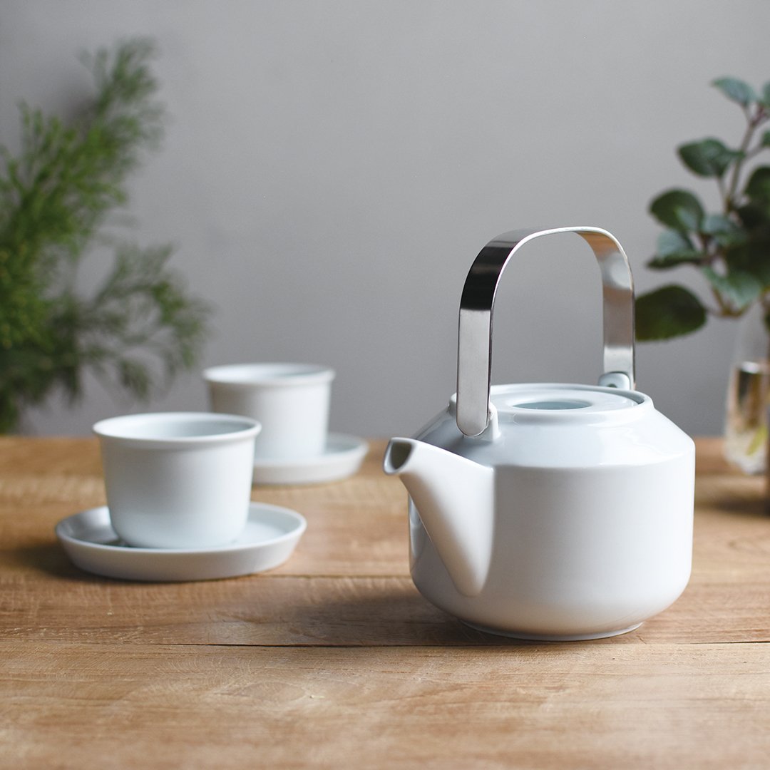 LEAVES TO TEA Teapot 600ml – KINTO Canada