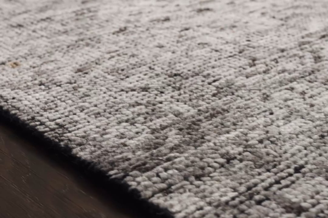 AMM-04 IVORY / TAUPE video