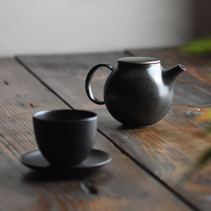 KINTO PEBBLE TEAPOT 500ML BLACK