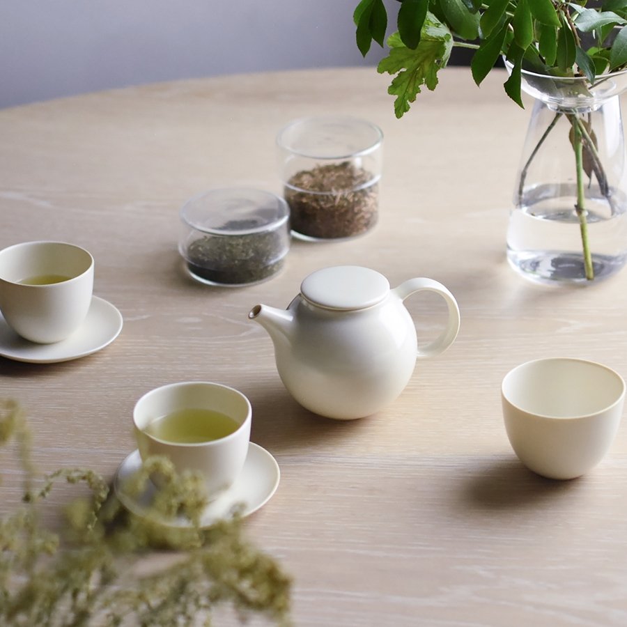 KINTO PEBBLE CUP & SAUCER WHITE