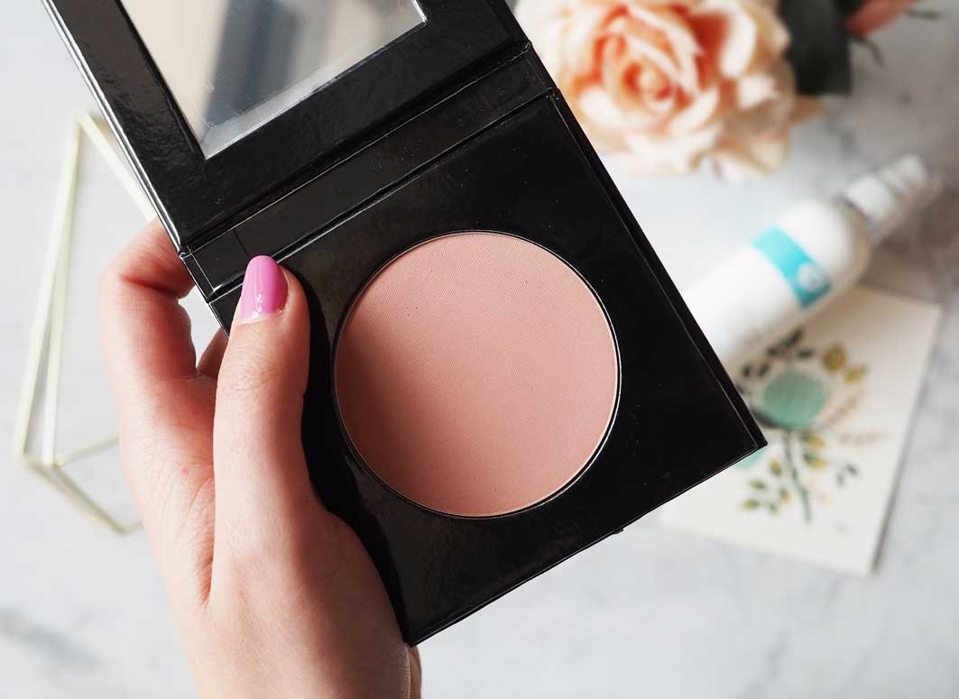 how to apply blusher uk