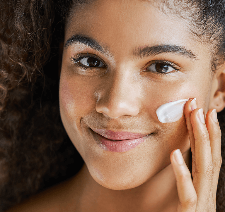 Moisturizing helps skin maintain its balance, which prevents problems like being too dry or too oily. It also helps skin look young and fresh.