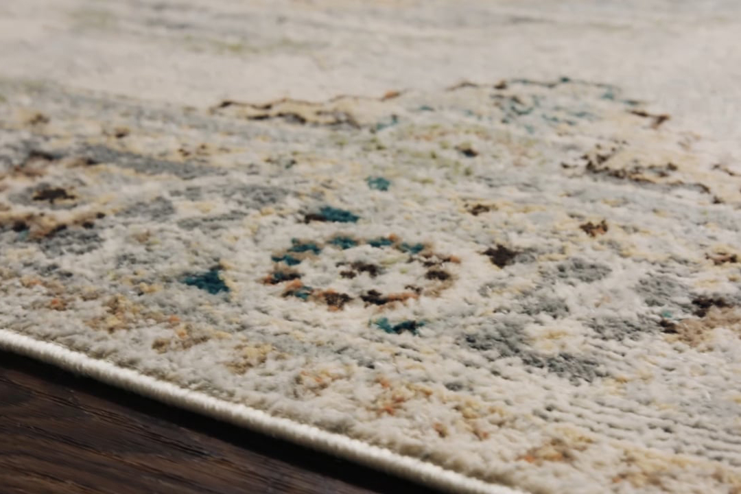 ISA-01 OATMEAL / SILVER video