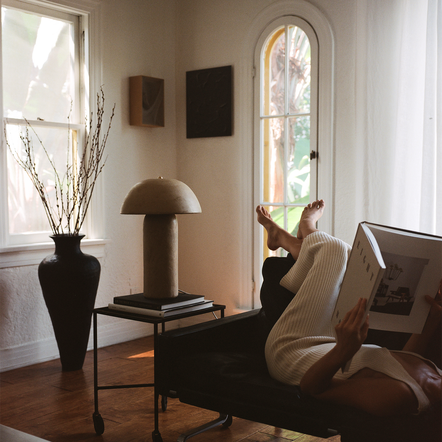 Photography by Elizabeth Carababas and styling by Ilse Helgen.