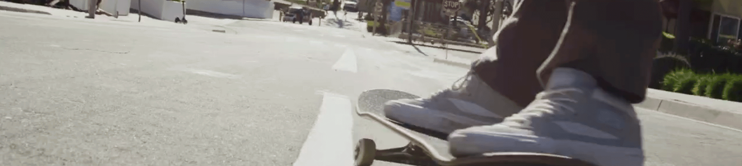 COMPLETE SKATEBOARDS