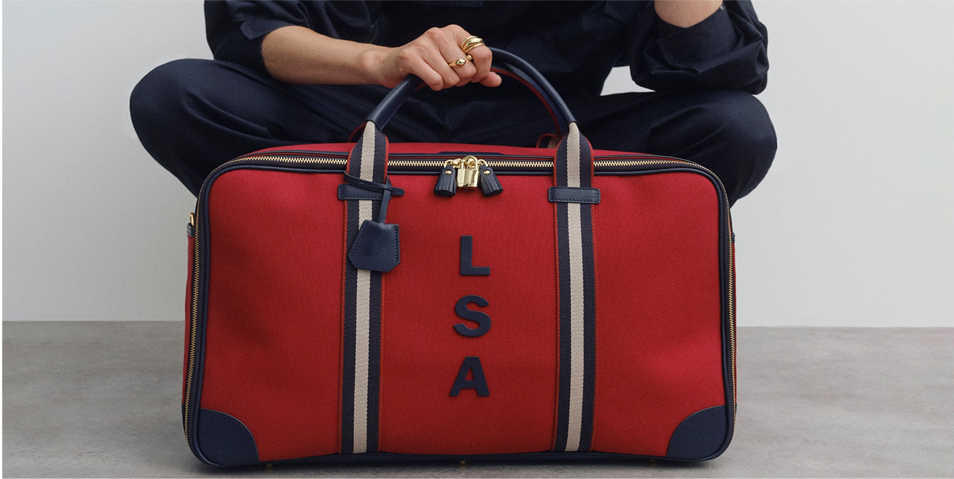 ★ 美品　アニヤハインドマーチ キャリーケース トラベル　旅行　トランク　リボン 旅をクールに！グッチやプラダ…スーツケース7選（2ページ目