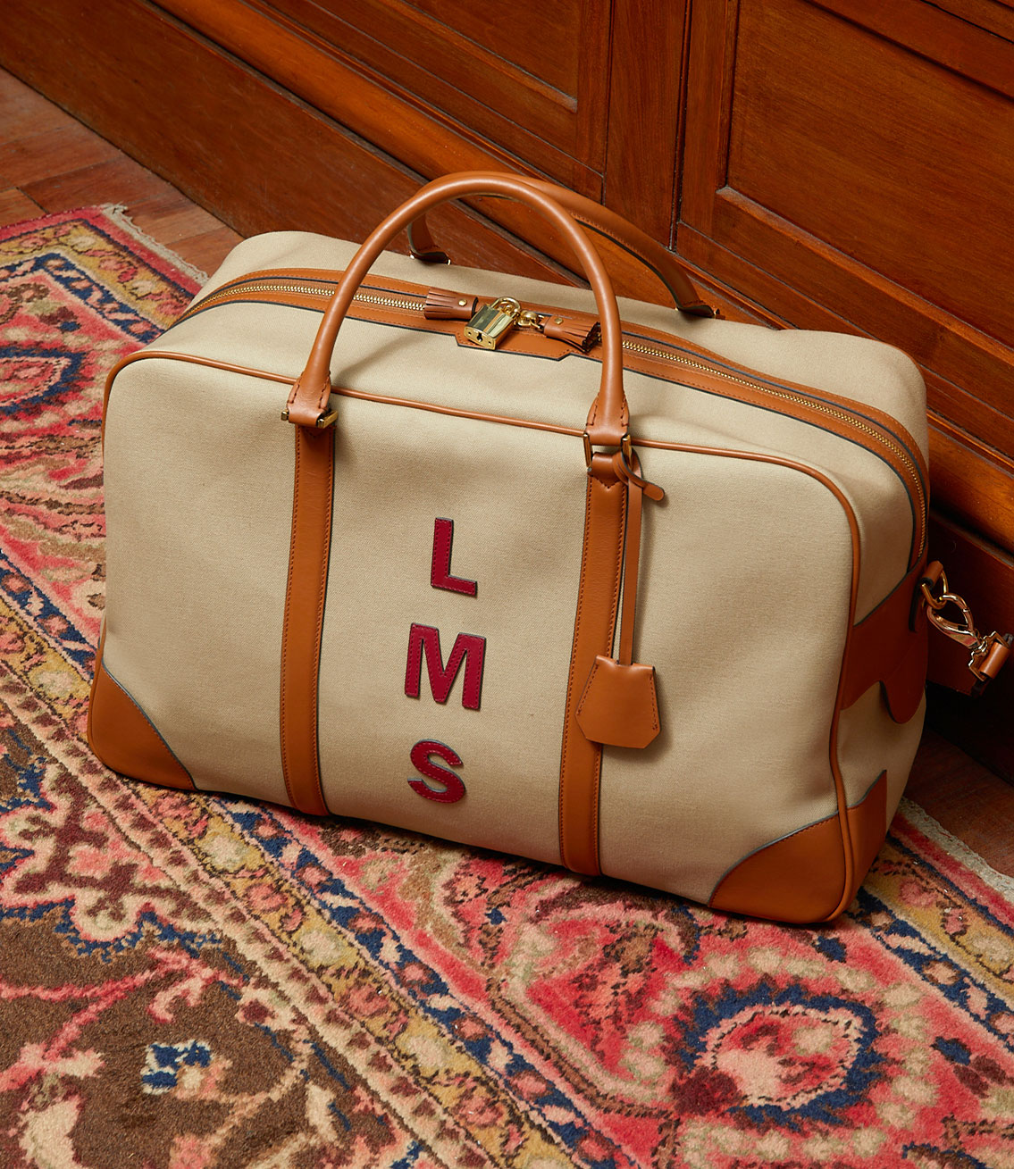 トラベル｜アニヤ・ハインドマーチ｜Anya Hindmarch JP