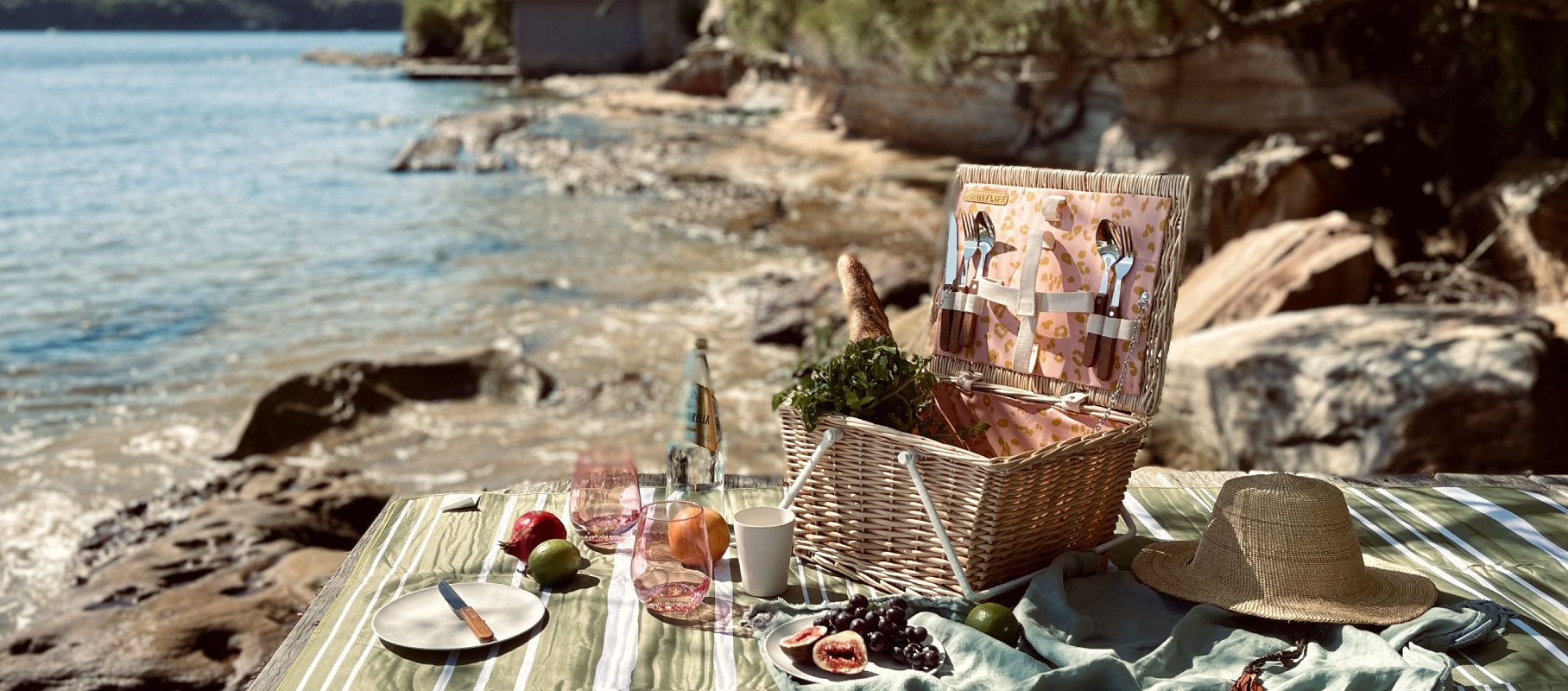 FREE Beach Bag with any Picnic Basket Purchase