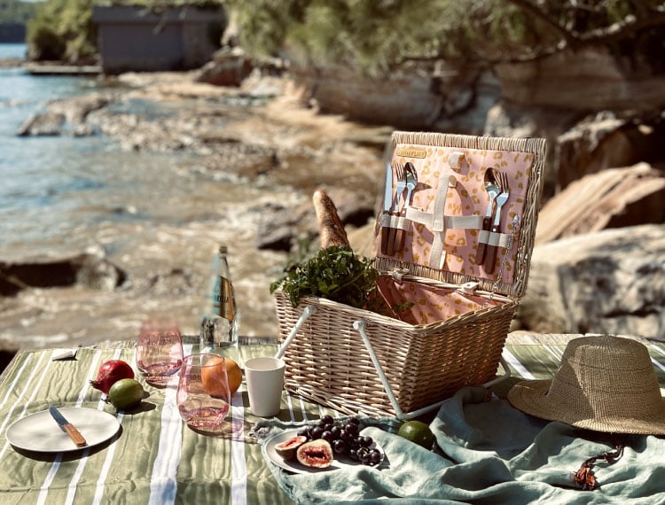 FREE Beach Bag with any Picnic Basket Purchase