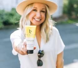 Review of Beauty By Earth's Mineral Sunscreen
