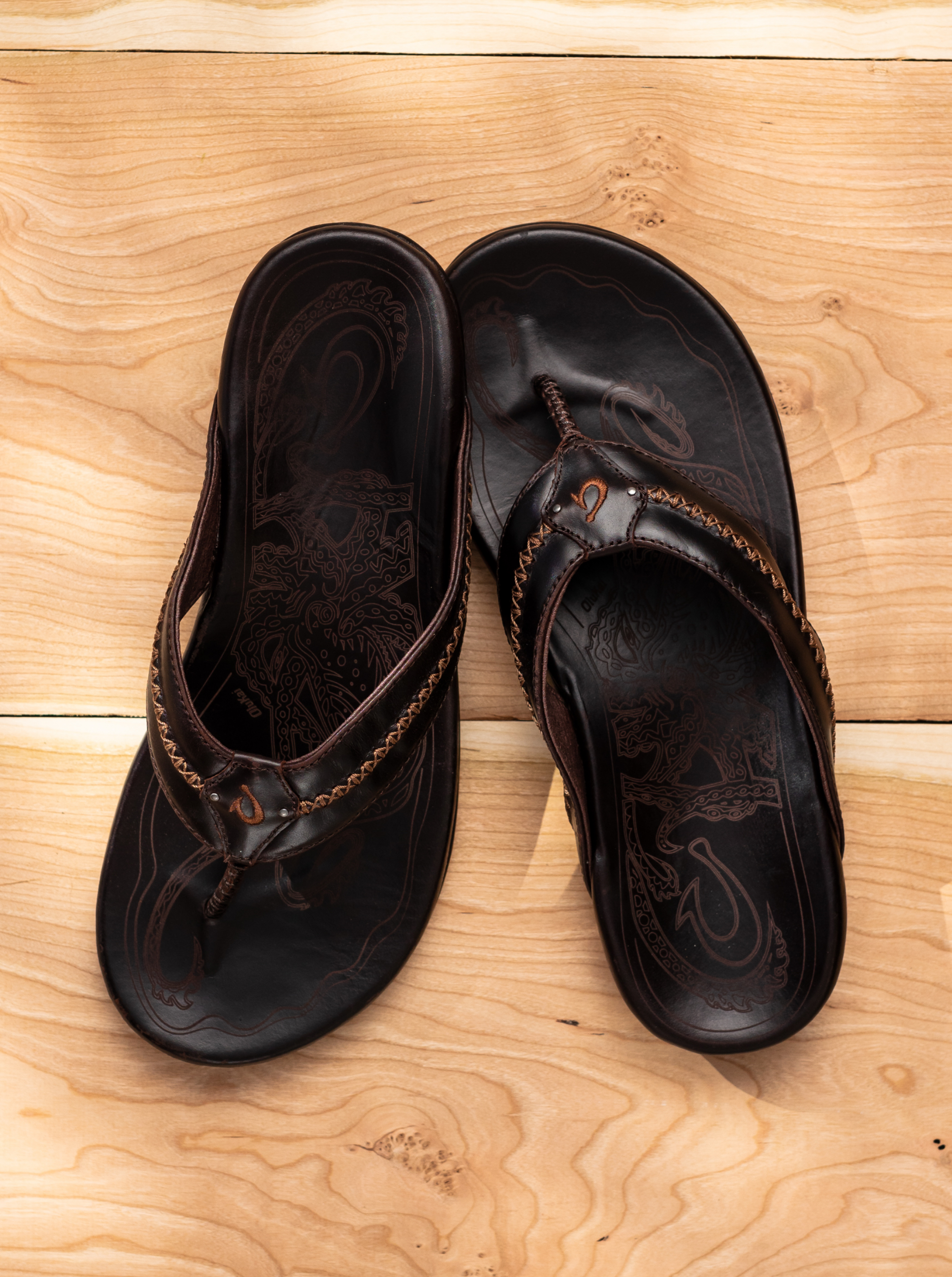 Mea Ola Men's Leather Sandals - Tan / Dark Java | OluKai | OluKai Europe