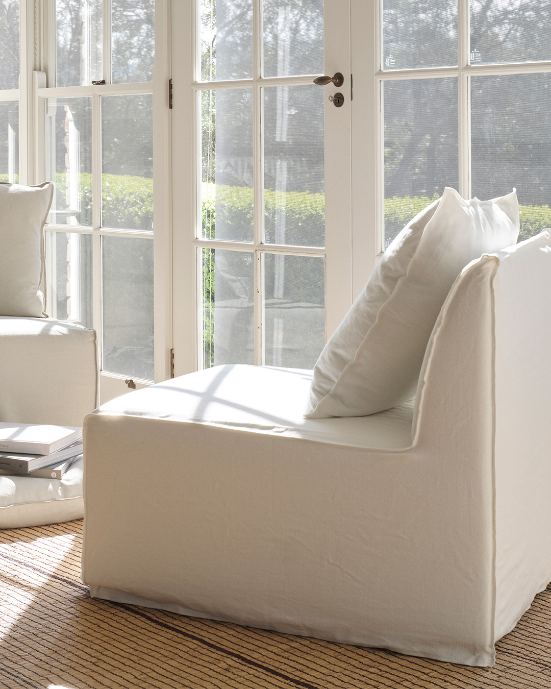 Joe Armless Loveseat