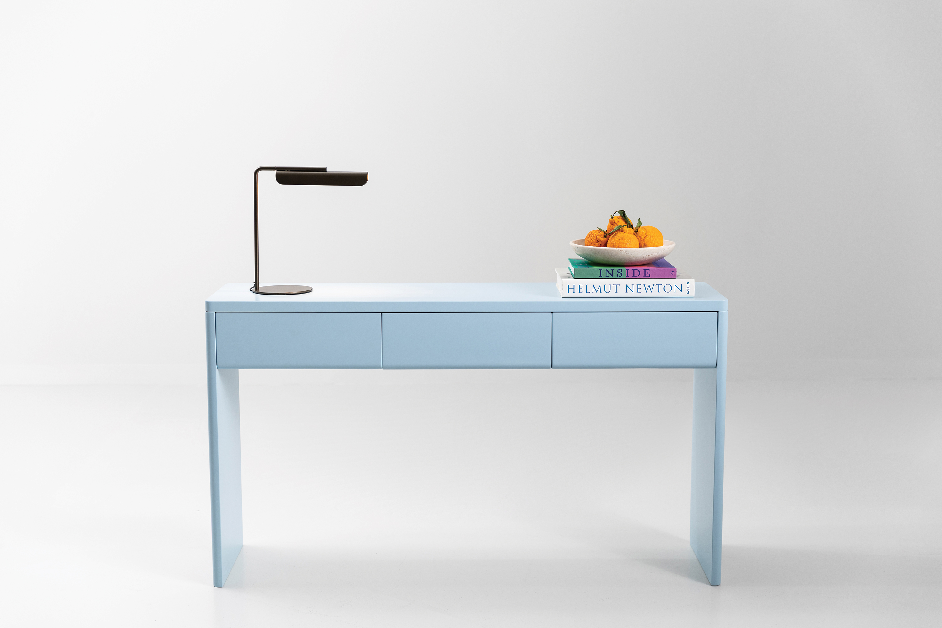 Jardan Pia Console Sky Lacquer 10